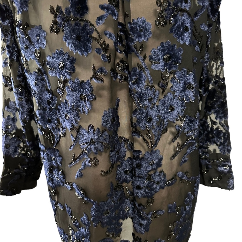 Alice + Olivia black top with blue velvet detailing. Size Medium. Gorgeous - Picture 9 of 16